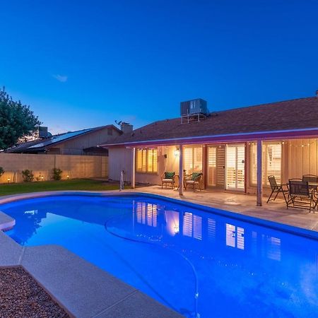 Large Pool With Diving Board, Remodeled 3Bdrm, Near State Farm Stdm And More! Peoria Dış mekan fotoğraf