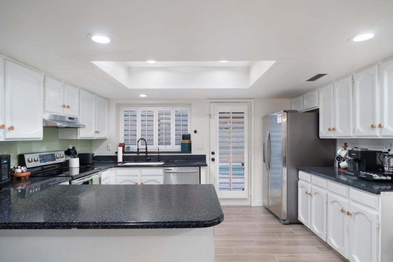 Large Pool With Diving Board, Remodeled 3Bdrm, Near State Farm Stdm And More! Peoria Dış mekan fotoğraf