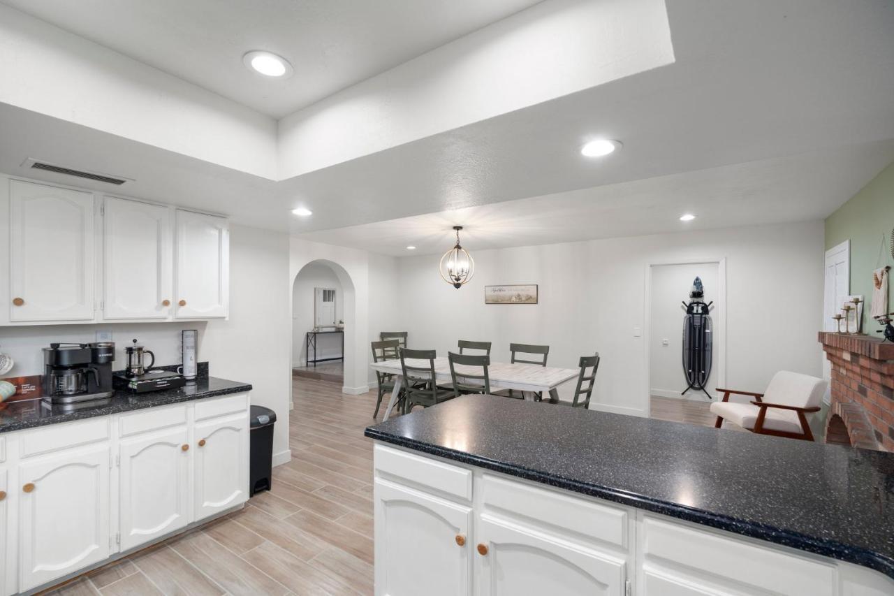 Large Pool With Diving Board, Remodeled 3Bdrm, Near State Farm Stdm And More! Peoria Dış mekan fotoğraf