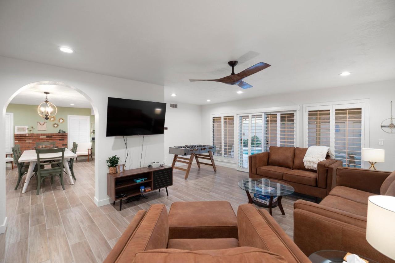 Large Pool With Diving Board, Remodeled 3Bdrm, Near State Farm Stdm And More! Peoria Dış mekan fotoğraf