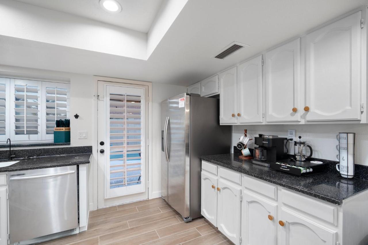 Large Pool With Diving Board, Remodeled 3Bdrm, Near State Farm Stdm And More! Peoria Dış mekan fotoğraf